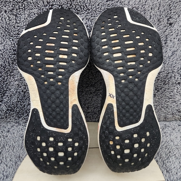 Nike ZoomX Invincible Run Flyknit 3 ‘Black White’ Men's Size 12 - Picture 8 of 9